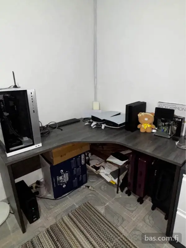 Workstation table. Selling due to migration. Pickup from Davuilevu Housing.
