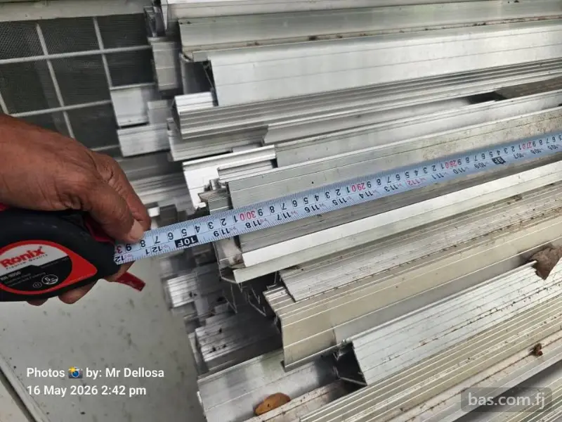 Aluminium. 300 pieces, 3 meters x 60mm x 40mm x 5mm thick. All good for aluminum works.