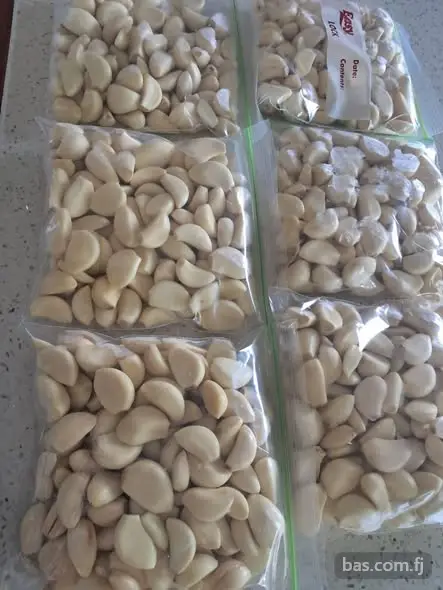 Freshly Peeled garlic. 400g when packed.