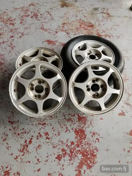 14" 6-Spoke Alloy Mag Wheels
