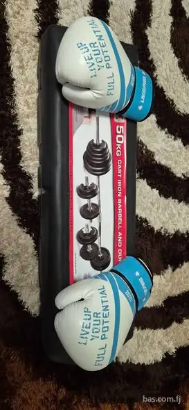 50KG Barbell/Dumbbell Set & Boxing Gloves