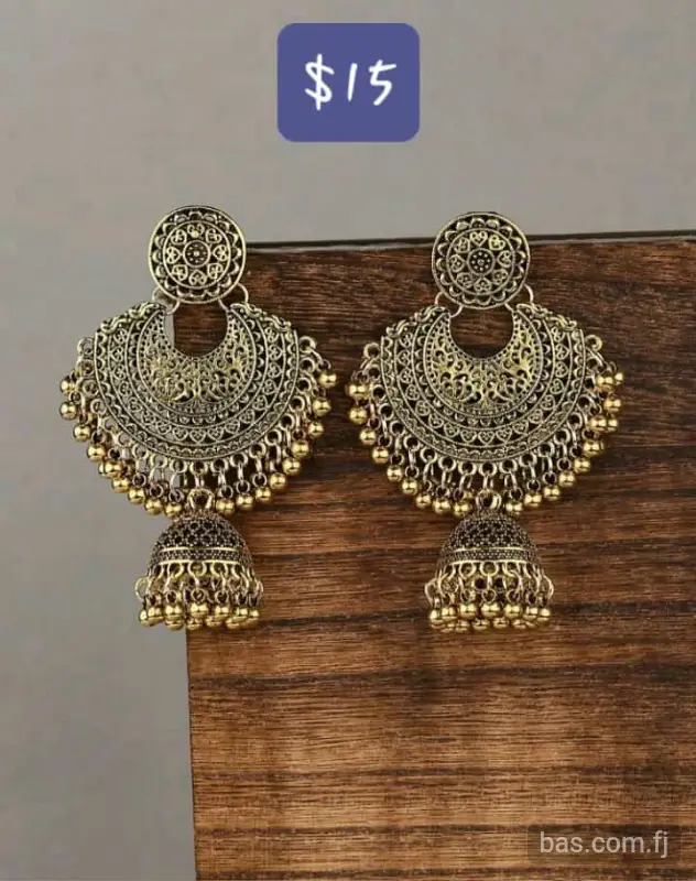 All jewellery is new and prices are written on them.