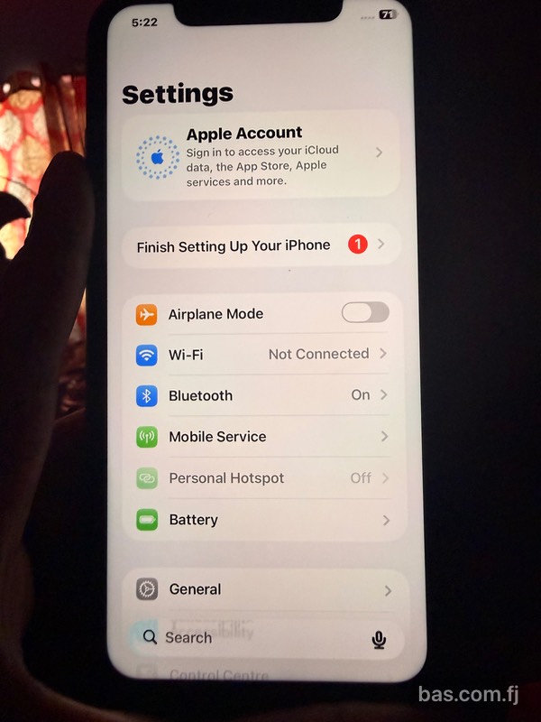 iPhone 11 , brand new . Batt life 92% . 880