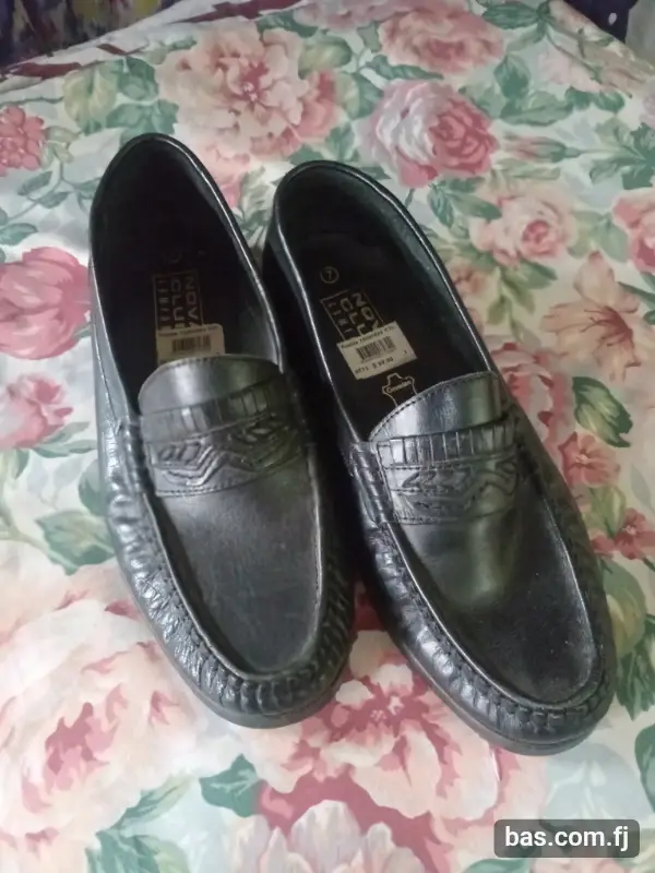 Nova Club Comfort Loafers Pre-loved in excellent condition