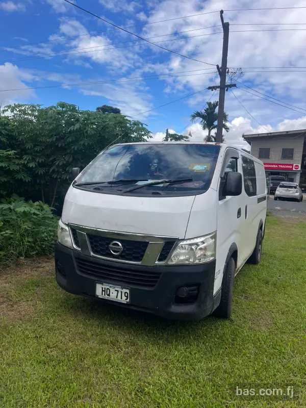 Nissan Urvan (2012)