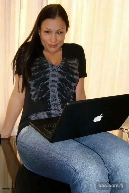 Hi everyone, I'm Ariane Giovanni and I'm delighted