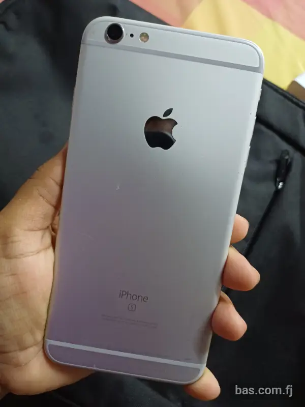 Selling iPhone 6s in a good condition used for few