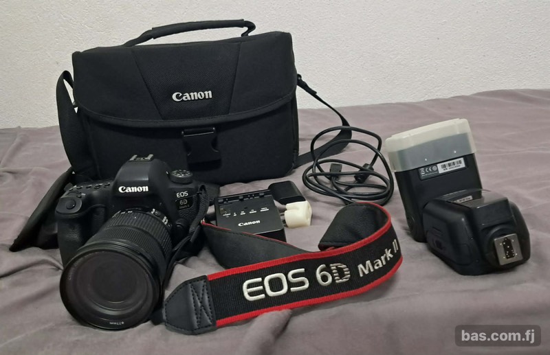 Camera bag, eos 6d mark 2. Lens - Canon 24mm - 1