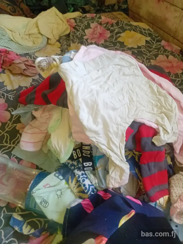 New born up to 12 months old clothes all different