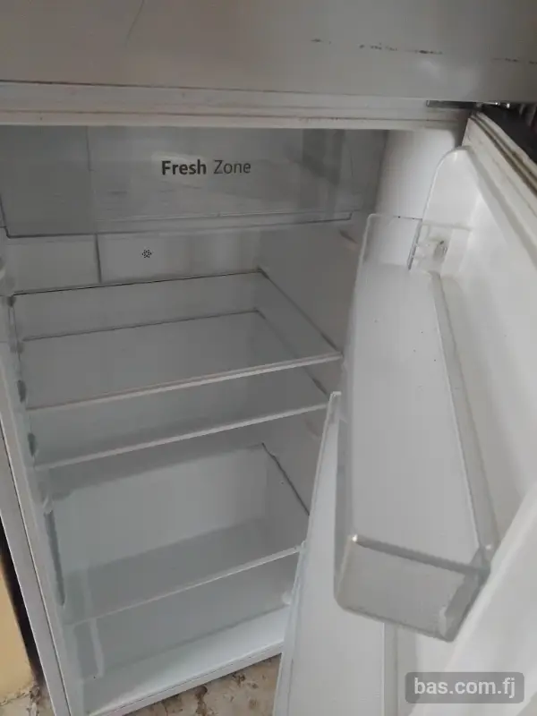 Selling Hisene fridge.