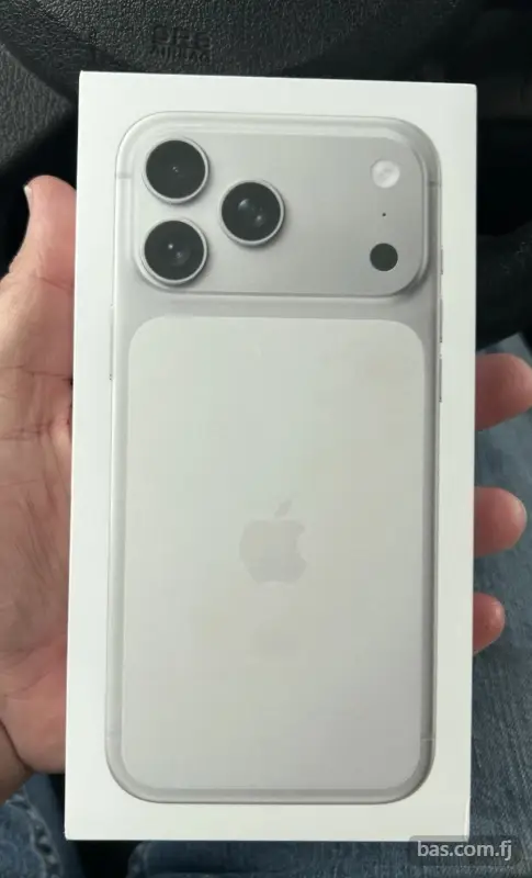 Selling Apple Iphone 17 Pro Max 2TB Package Conte