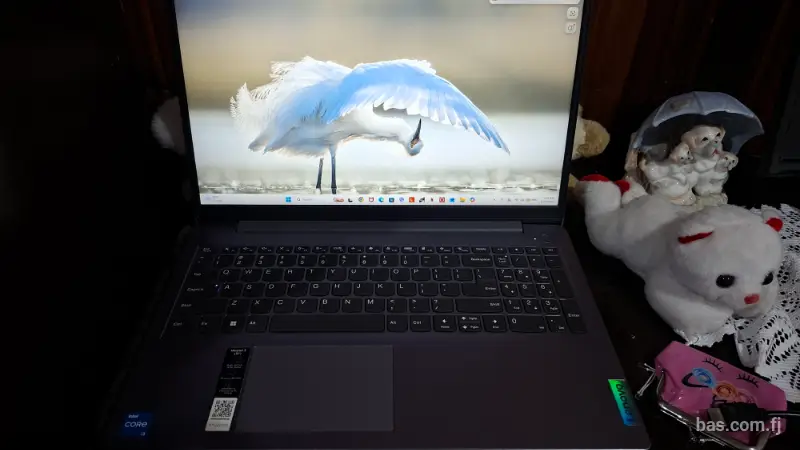 Lenovo 15 intel core i3 premium 15.1 inch touch display No issues Call 7584080 Viber 9376135 Nakasi