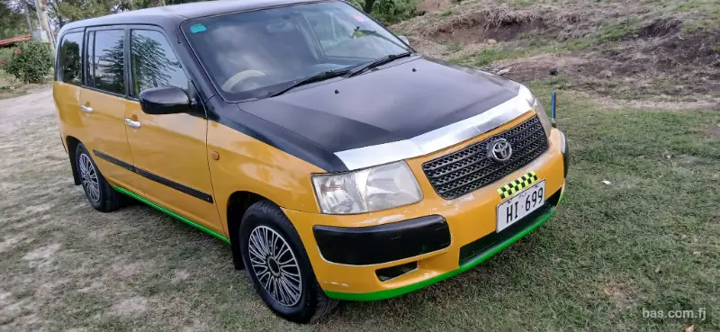 Toyota Succeed (2005)