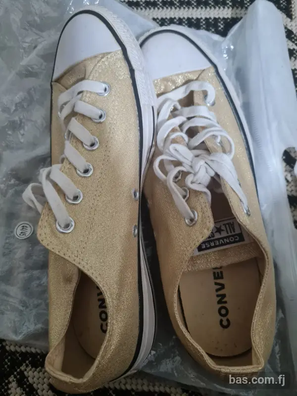 Gold Converse All Star - Size 10 (Women)